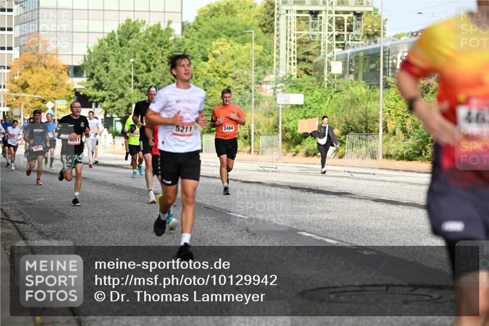 06.09.2026 - CURREX Alsterlauf Dr. Thomas Lammeyer http://msf.ph/oto/10129942 06.09.2026 09:51:56 Laufen 5211, 2494, 3344, 1, 3484 meine-sportfotos.de