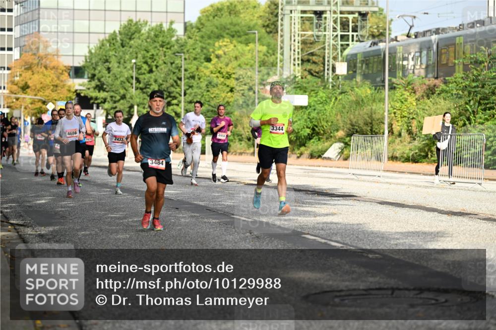 06.09.2026 - CURREX Alsterlauf Dr. Thomas Lammeyer http://msf.ph/oto/10129988 06.09.2026 09:52:01 Laufen 4686, 2433, 3484, 4956, 3344 meine-sportfotos.de
