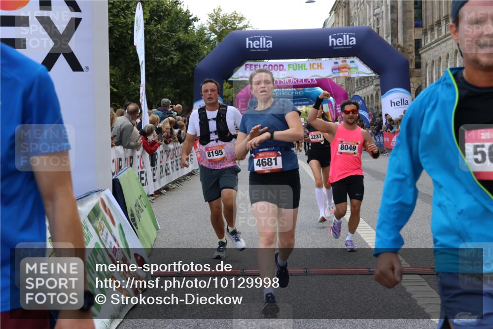 06.09.2026 - CURREX Alsterlauf Strokosch-Dieckow http://msf.ph/oto/10129998 06.09.2026 09:51:10 Ziel 2200, 2344, 2358, 3237, 3664, 4681, 4895, 5365, 5551, 5609, 5642, 5977, 6190, 6204, 8049, 8195 meine-sportfotos.de