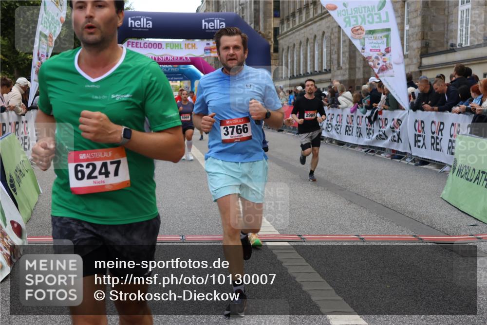 06.09.2026 - CURREX Alsterlauf Strokosch-Dieckow http://msf.ph/oto/10130007 06.09.2026 10:03:55 Ziel 2042, 2989, 3059, 3094, 3378, 3405, 3651, 3766, 4004, 4132, 4968, 4972, 4979, 5284, 5468, 5911, 6247, 8044, 8079 meine-sportfotos.de
