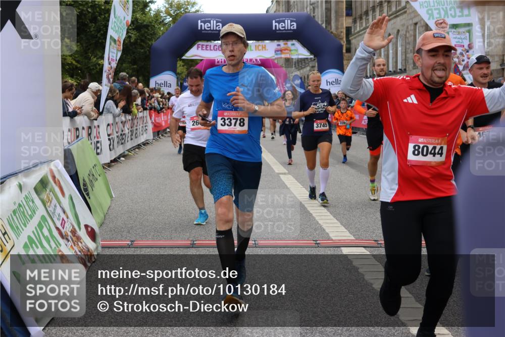 06.09.2026 - CURREX Alsterlauf Strokosch-Dieckow http://msf.ph/oto/10130184 06.09.2026 10:04:02 Ziel 2042, 2091, 2164, 2657, 2677, 2989, 3100, 3239, 3378, 3384, 3562, 3651, 3745, 3752, 4004, 4495, 4672, 4968, 4972, 4979, 5061, 5284, 5401, 5468, 5709, 6056, 8044, 8079 meine-sportfotos.de
