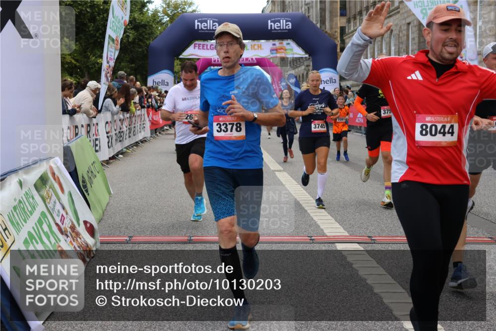 06.09.2026 - CURREX Alsterlauf Strokosch-Dieckow http://msf.ph/oto/10130203 06.09.2026 10:04:02 Ziel 2042, 2091, 2164, 2657, 2677, 2989, 3100, 3239, 3378, 3384, 3562, 3651, 3745, 3752, 4004, 4495, 4672, 4968, 4972, 4979, 5061, 5284, 5401, 5468, 5709, 6056, 8044, 8079 meine-sportfotos.de