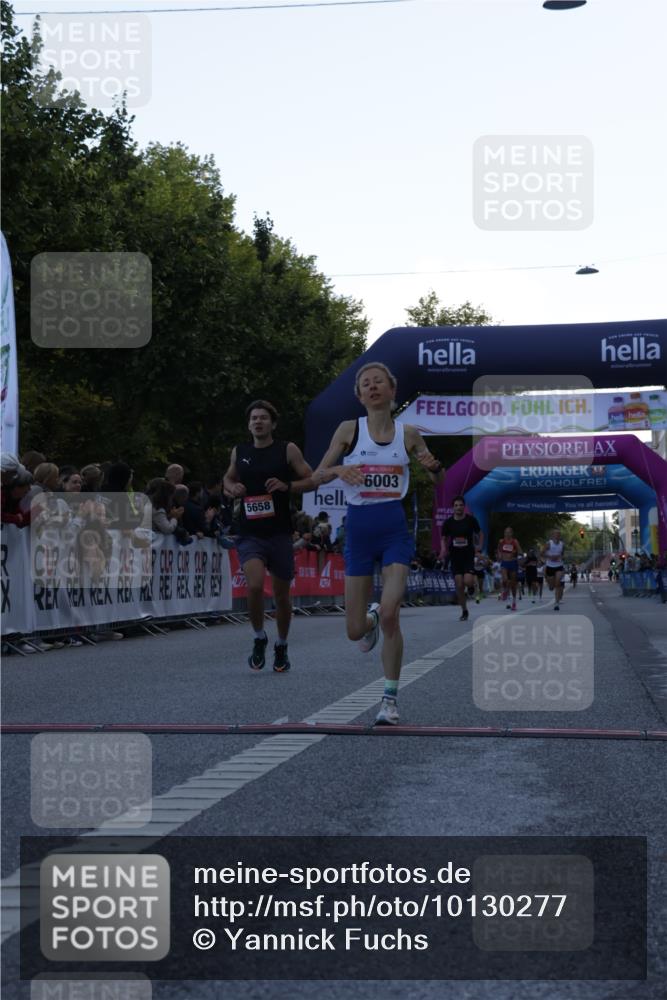 06.09.2026 - CURREX Alsterlauf Yannick Fuchs http://msf.ph/oto/10130277 06.09.2026 09:38:06 Ziel 2562, 3866, 4176, 5658, 5901, 6003, 8011 meine-sportfotos.de