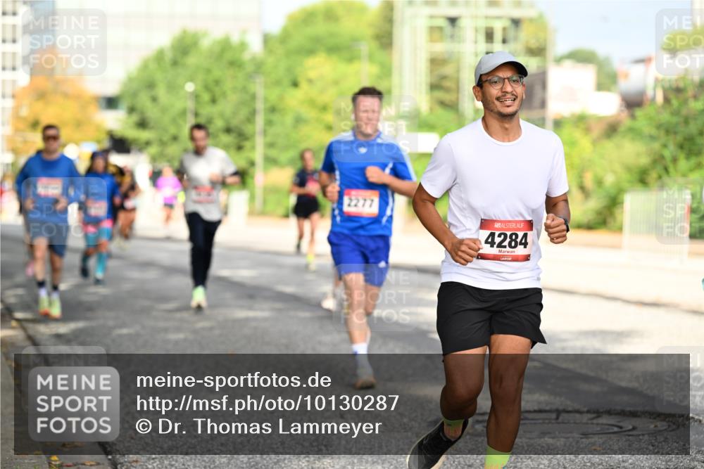 06.09.2026 - CURREX Alsterlauf Dr. Thomas Lammeyer http://msf.ph/oto/10130287 06.09.2026 09:52:34 Laufen 2277, 4284 meine-sportfotos.de