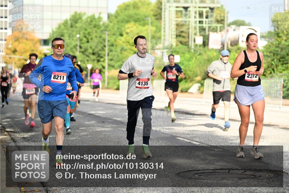 06.09.2026 - CURREX Alsterlauf Dr. Thomas Lammeyer http://msf.ph/oto/10130314 06.09.2026 09:52:37 Laufen 2626, 8211, 25, 6170, 4135, 1949, 2372 meine-sportfotos.de