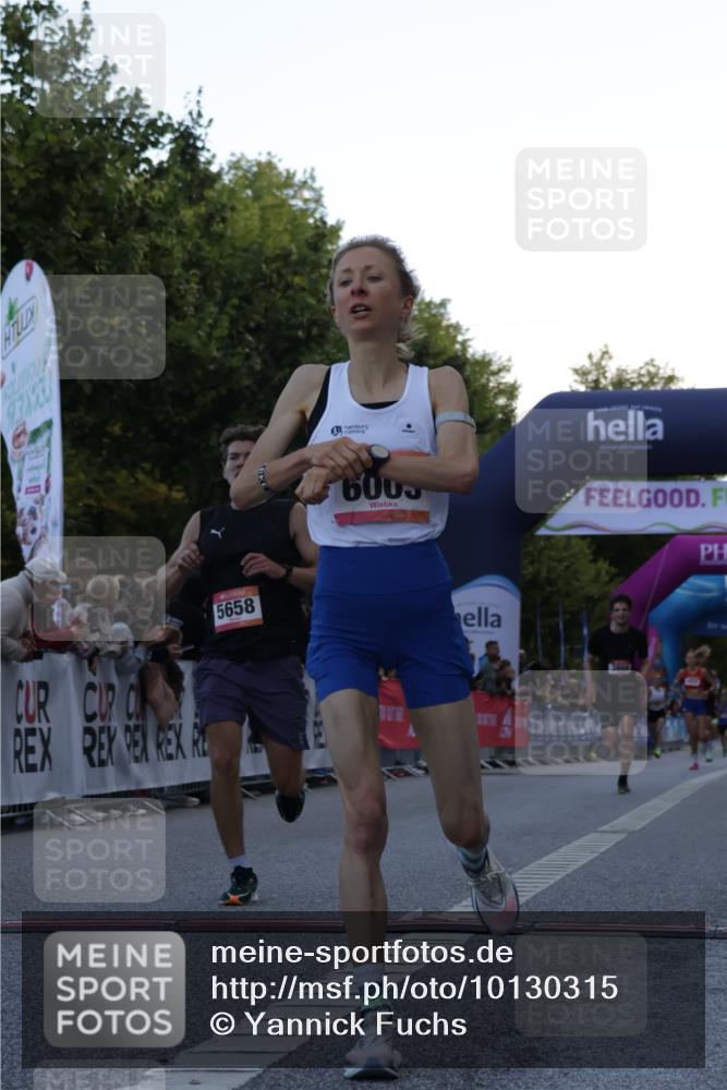 06.09.2026 - CURREX Alsterlauf Yannick Fuchs http://msf.ph/oto/10130315 06.09.2026 09:38:07 Ziel 2562, 3866, 4176, 5658, 5901, 6003 meine-sportfotos.de