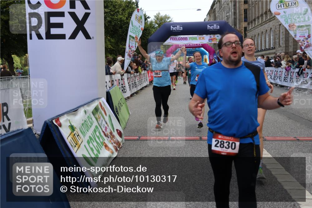 06.09.2026 - CURREX Alsterlauf Strokosch-Dieckow http://msf.ph/oto/10130317 06.09.2026 10:04:20 Ziel 2025, 2346, 2830, 3711, 3959, 3962, 4119, 4131, 4288, 4812, 5046, 5674, 5713, 6193 meine-sportfotos.de