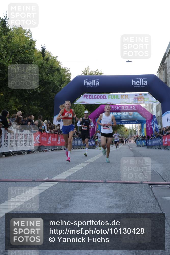 06.09.2026 - CURREX Alsterlauf Yannick Fuchs http://msf.ph/oto/10130428 06.09.2026 09:38:13 Ziel 3866, 4176, 4432, 5513, 5658, 6003, 6309, 8024 meine-sportfotos.de