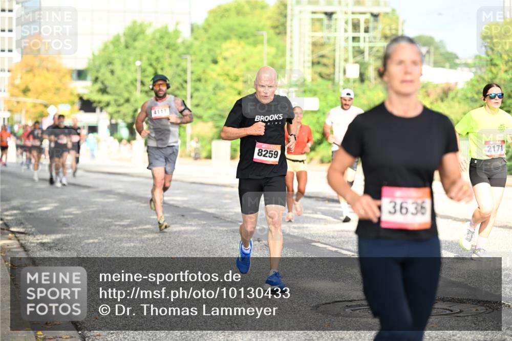 06.09.2026 - CURREX Alsterlauf Dr. Thomas Lammeyer http://msf.ph/oto/10130433 06.09.2026 09:52:48 Laufen 4111, 8259, 3636, 2171 meine-sportfotos.de