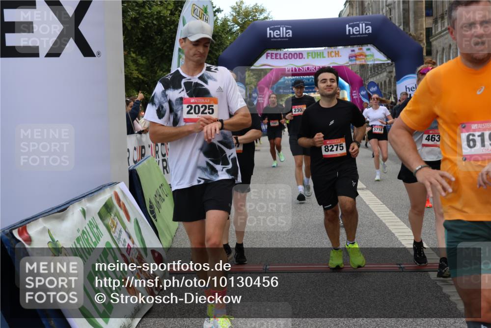 06.09.2026 - CURREX Alsterlauf Strokosch-Dieckow http://msf.ph/oto/10130456 06.09.2026 10:04:26 Ziel 2025, 2303, 2437, 2581, 3435, 3696, 3711, 3959, 3962, 4131, 4179, 4376, 4630, 4768, 4812, 5046, 5718, 5816, 6193 meine-sportfotos.de