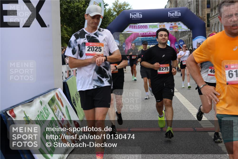 06.09.2026 - CURREX Alsterlauf Strokosch-Dieckow http://msf.ph/oto/10130474 06.09.2026 10:04:26 Ziel 2025, 2303, 2437, 2581, 3435, 3696, 3711, 3959, 3962, 4131, 4179, 4376, 4630, 4768, 4812, 5046, 5718, 5816, 6193 meine-sportfotos.de