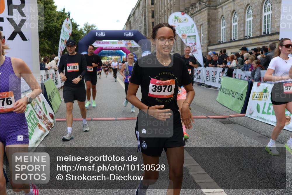 06.09.2026 - CURREX Alsterlauf Strokosch-Dieckow http://msf.ph/oto/10130528 06.09.2026 10:04:30 Ziel 2025, 2303, 2437, 2581, 2988, 2991, 2993, 3435, 3696, 3711, 3807, 4179, 4376, 4630, 4768, 4812, 5071, 5644, 5718, 5816, 6193 meine-sportfotos.de