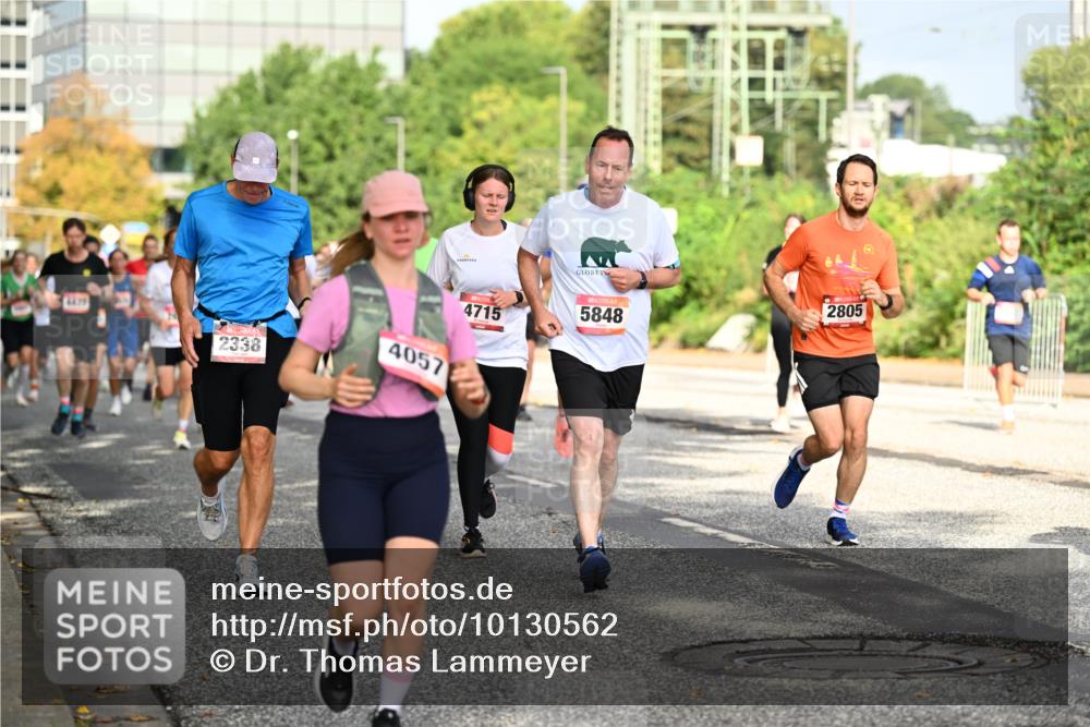 06.09.2026 - CURREX Alsterlauf Dr. Thomas Lammeyer http://msf.ph/oto/10130562 06.09.2026 09:53:03 Laufen 4422, 4057, 2338, 4715, 5848, 2805 meine-sportfotos.de