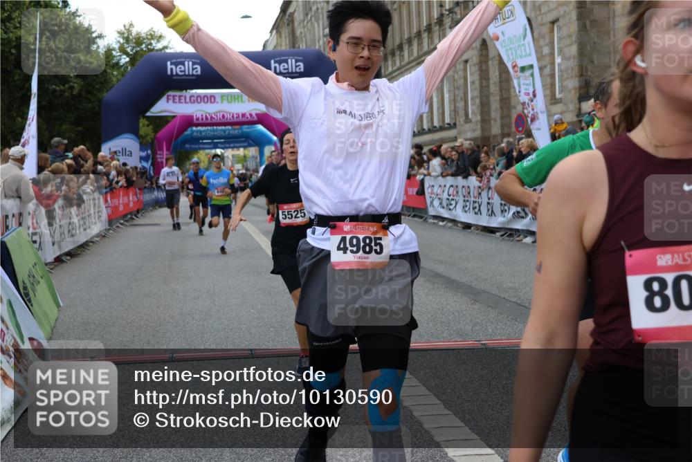 06.09.2026 - CURREX Alsterlauf Strokosch-Dieckow http://msf.ph/oto/10130590 06.09.2026 09:51:40 Ziel 2023, 2542, 3733, 4210, 4427, 4729, 4985, 4987, 5230, 5525, 5596, 5814, 5847, 6405, 6411, 6453, 8085, 8332 meine-sportfotos.de
