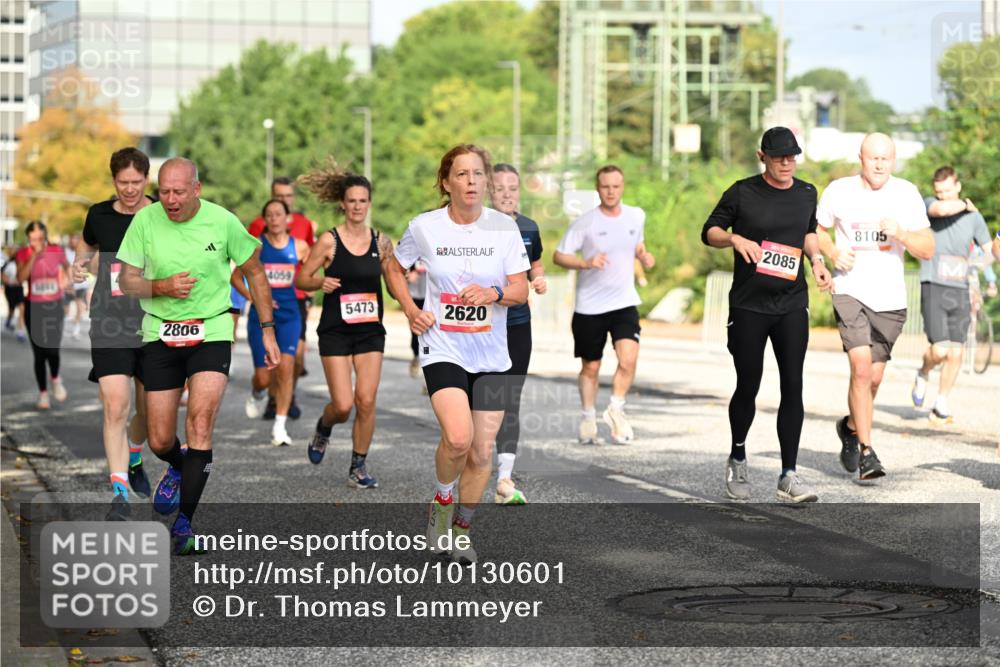 06.09.2026 - CURREX Alsterlauf Dr. Thomas Lammeyer http://msf.ph/oto/10130601 06.09.2026 09:53:08 Laufen 2806, 4059, 5473, 2085, 8105, 2620 meine-sportfotos.de