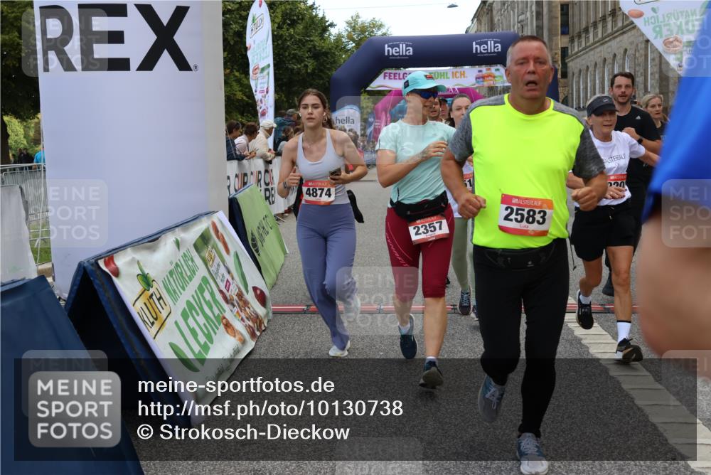 06.09.2026 - CURREX Alsterlauf Strokosch-Dieckow http://msf.ph/oto/10130738 06.09.2026 10:04:45 Ziel 2074, 2121, 2203, 2278, 2357, 2583, 2658, 2957, 3004, 3005, 3101, 3109, 3451, 4181, 4413, 4415, 4516, 4744, 4874, 5275, 5503, 5504, 5566, 5568, 5576, 5767, 8237 meine-sportfotos.de