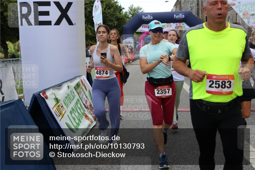 06.09.2026 - CURREX Alsterlauf Strokosch-Dieckow http://msf.ph/oto/10130793 06.09.2026 10:04:46 Ziel 2074, 2121, 2133, 2203, 2278, 2357, 2583, 2658, 2776, 2957, 3004, 3005, 3101, 3109, 3451, 4181, 4413, 4415, 4516, 4744, 4874, 5275, 5503, 5504, 5566, 5568, 5576, 5767, 8237 meine-sportfotos.de