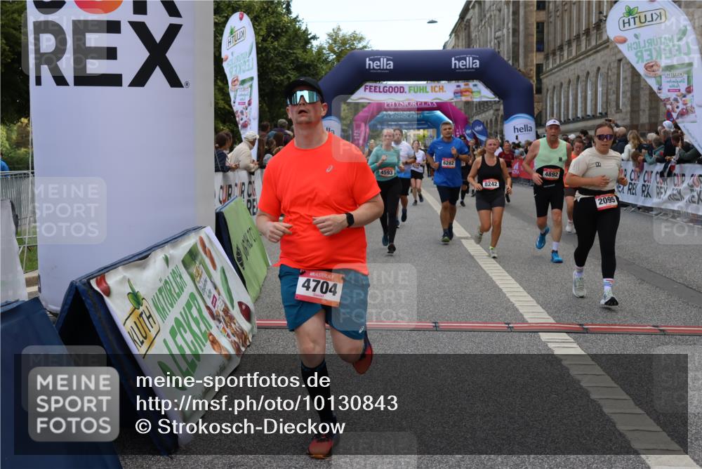 06.09.2026 - CURREX Alsterlauf Strokosch-Dieckow http://msf.ph/oto/10130843 06.09.2026 10:04:54 Ziel 2095, 2133, 2278, 2343, 2512, 2776, 3109, 3412, 3452, 4413, 4415, 4593, 4704, 4892, 5022, 5568, 6282, 8242 meine-sportfotos.de