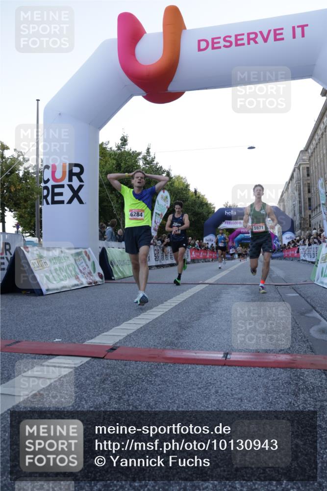 06.09.2026 - CURREX Alsterlauf Yannick Fuchs http://msf.ph/oto/10130943 06.09.2026 09:38:51 Ziel 2371, 3817, 5469, 5739, 5971, 6284, 8010, 8199 meine-sportfotos.de