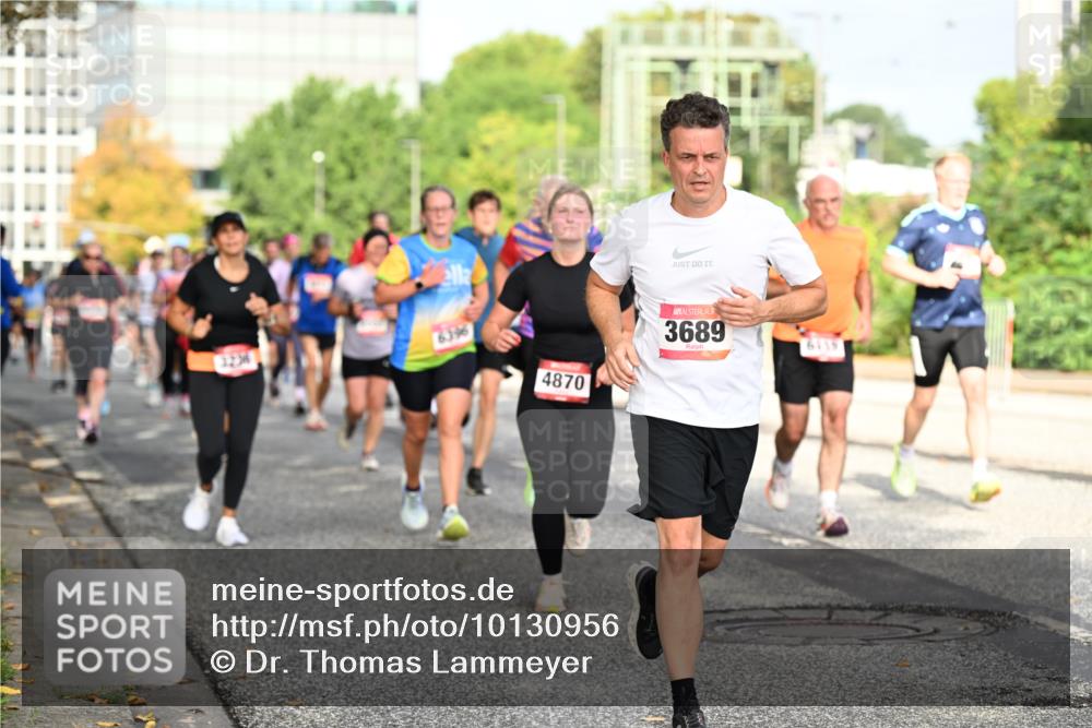 06.09.2026 - CURREX Alsterlauf Dr. Thomas Lammeyer http://msf.ph/oto/10130956 06.09.2026 09:53:46 Laufen 6396, 4870, 3689, 6115 meine-sportfotos.de