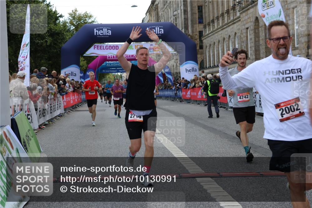 06.09.2026 - CURREX Alsterlauf Strokosch-Dieckow http://msf.ph/oto/10130991 06.09.2026 09:51:58 Ziel 2002, 2719, 3041, 3202, 4200, 4332, 4333, 4667, 4742, 4845, 5621, 5862, 5882, 6023, 6092, 6206, 8280 meine-sportfotos.de
