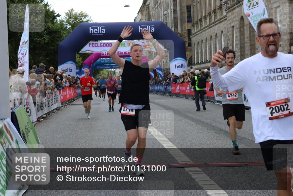 06.09.2026 - CURREX Alsterlauf Strokosch-Dieckow http://msf.ph/oto/10131000 06.09.2026 09:51:58 Ziel 2002, 2719, 3041, 3202, 4200, 4332, 4333, 4667, 4742, 4845, 5621, 5862, 5882, 6023, 6092, 6206, 8280 meine-sportfotos.de