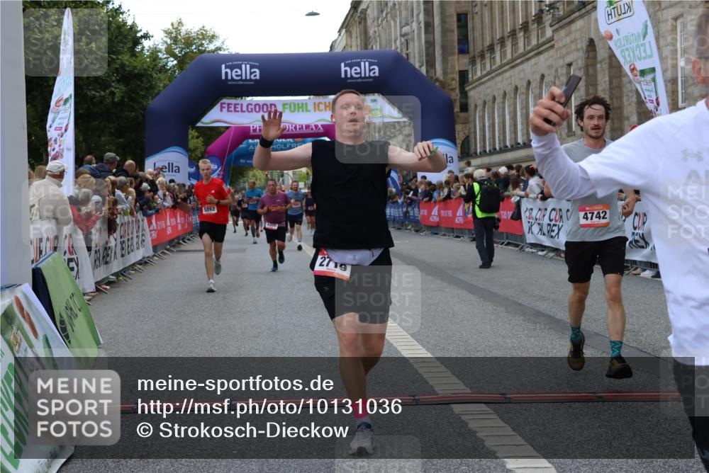 06.09.2026 - CURREX Alsterlauf Strokosch-Dieckow http://msf.ph/oto/10131036 06.09.2026 09:51:58 Ziel 2002, 2719, 3041, 3202, 4200, 4332, 4333, 4667, 4742, 4845, 5621, 5862, 5882, 6023, 6092, 6206, 8280 meine-sportfotos.de