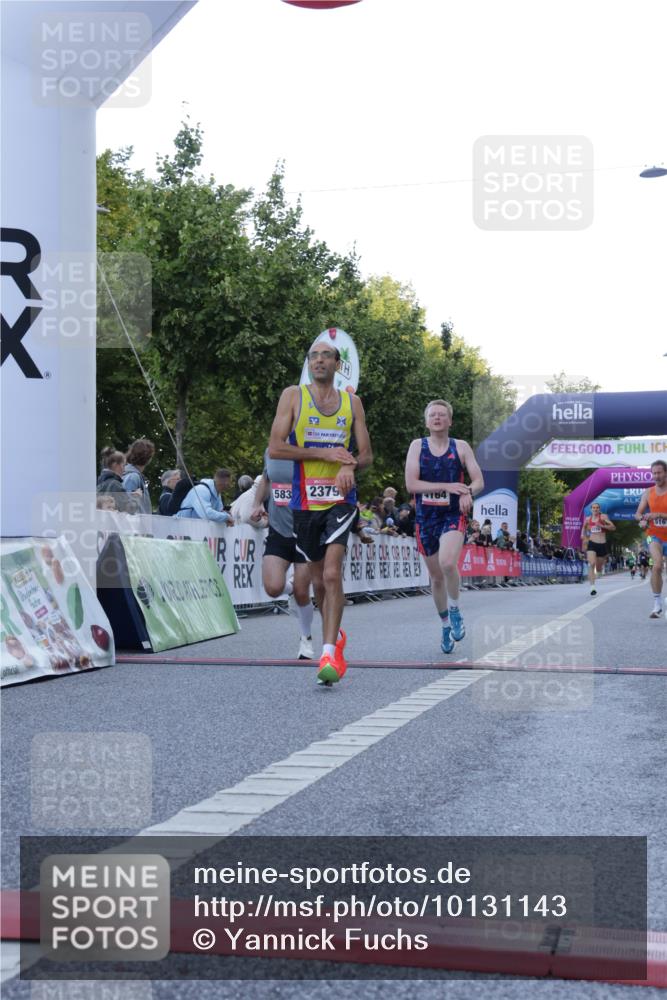 06.09.2026 - CURREX Alsterlauf Yannick Fuchs http://msf.ph/oto/10131143 06.09.2026 09:39:01 Ziel 2379, 2784, 4164, 4706, 5161, 5333, 5692, 5830, 6370, 8199 meine-sportfotos.de