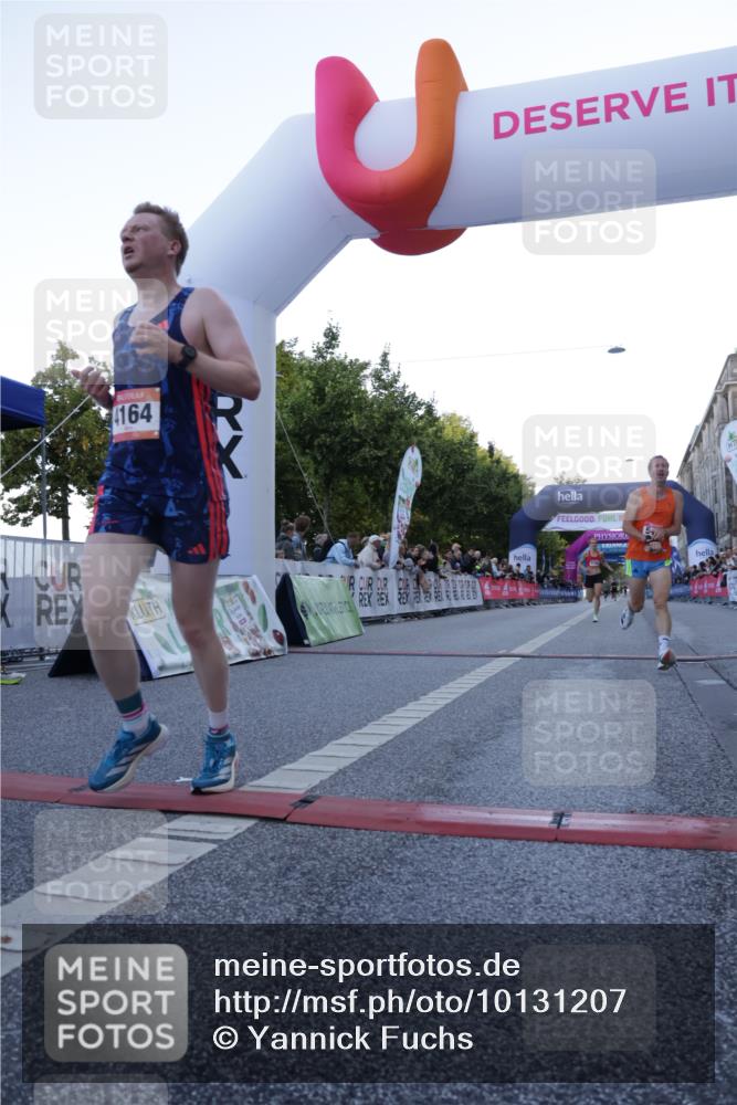 06.09.2026 - CURREX Alsterlauf Yannick Fuchs http://msf.ph/oto/10131207 06.09.2026 09:39:03 Ziel 2379, 2784, 4164, 4706, 5161, 5333, 5692, 5830, 6370 meine-sportfotos.de