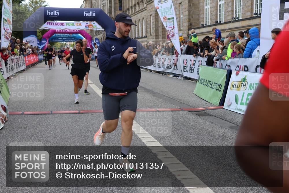 06.09.2026 - CURREX Alsterlauf Strokosch-Dieckow http://msf.ph/oto/10131357 06.09.2026 09:52:18 Ziel 2118, 2191, 2284, 2758, 2765, 3124, 3289, 3450, 3789, 4301, 4462, 5129, 5287, 8071 meine-sportfotos.de