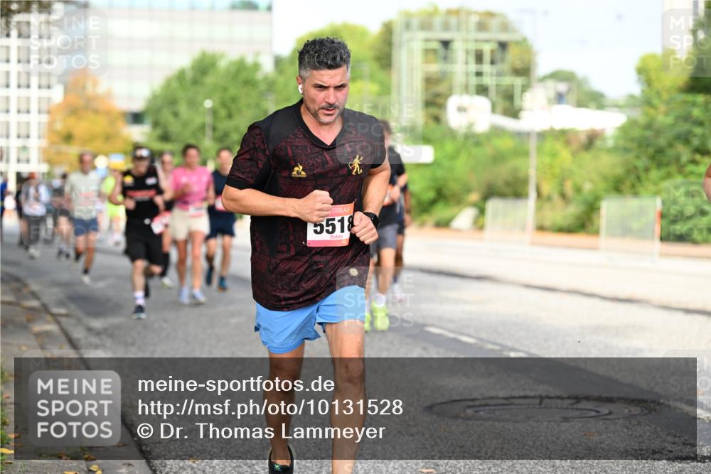 06.09.2026 - CURREX Alsterlauf Dr. Thomas Lammeyer http://msf.ph/oto/10131528 06.09.2026 09:54:52 Laufen 5518 meine-sportfotos.de