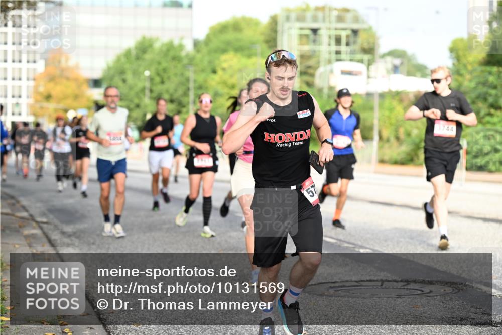 06.09.2026 - CURREX Alsterlauf Dr. Thomas Lammeyer http://msf.ph/oto/10131569 06.09.2026 09:54:55 Laufen 57, 3744 meine-sportfotos.de