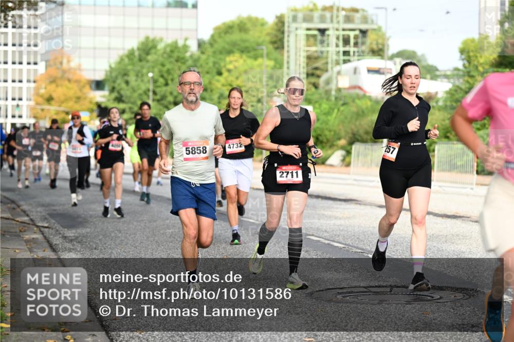 06.09.2026 - CURREX Alsterlauf Dr. Thomas Lammeyer http://msf.ph/oto/10131586 06.09.2026 09:54:57 Laufen 4050, 5858, 4732, 2711, 257 meine-sportfotos.de