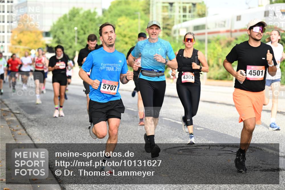 06.09.2026 - CURREX Alsterlauf Dr. Thomas Lammeyer http://msf.ph/oto/10131627 06.09.2026 09:55:05 Laufen 211, 5707, 4304, 4501 meine-sportfotos.de