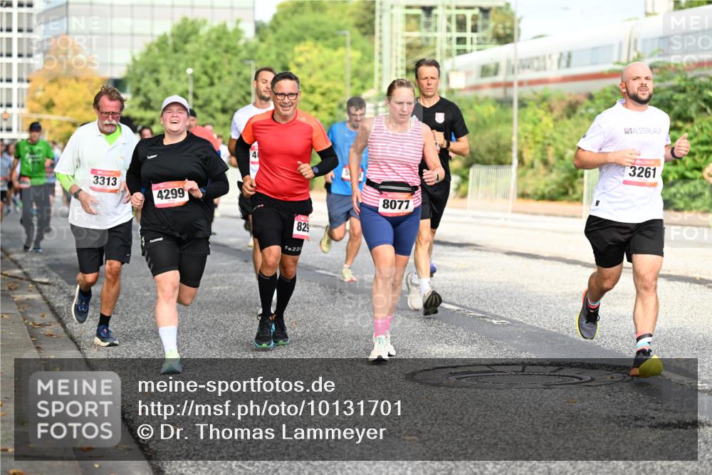 06.09.2026 - CURREX Alsterlauf Dr. Thomas Lammeyer http://msf.ph/oto/10131701 06.09.2026 09:55:13 Laufen 3313, 4299, 829, 22, 8077, 3261 meine-sportfotos.de