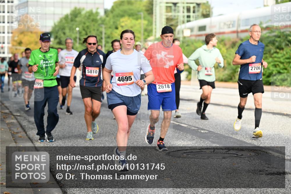 06.09.2026 - CURREX Alsterlauf Dr. Thomas Lammeyer http://msf.ph/oto/10131745 06.09.2026 09:55:17 Laufen 2706, 5810, 4695, 2618, 099 meine-sportfotos.de