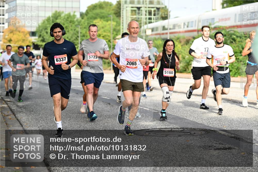 06.09.2026 - CURREX Alsterlauf Dr. Thomas Lammeyer http://msf.ph/oto/10131832 06.09.2026 09:55:30 Laufen 6337, 5723, 54, 2065, 5160, 17, 04, 35 meine-sportfotos.de