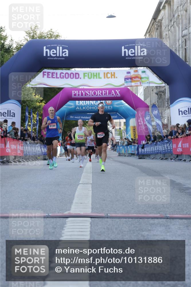 06.09.2026 - CURREX Alsterlauf Yannick Fuchs http://msf.ph/oto/10131886 06.09.2026 09:39:39 Ziel 2727, 3258, 4380, 5189, 5334, 5339, 5803 meine-sportfotos.de