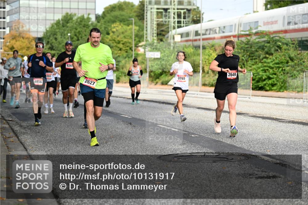 06.09.2026 - CURREX Alsterlauf Dr. Thomas Lammeyer http://msf.ph/oto/10131917 06.09.2026 09:55:39 Laufen 4856, 203, 8265, 2627, 3765, 2649 meine-sportfotos.de