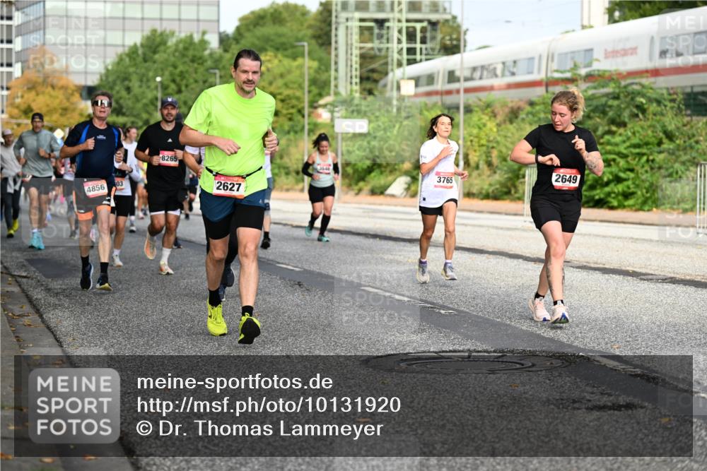 06.09.2026 - CURREX Alsterlauf Dr. Thomas Lammeyer http://msf.ph/oto/10131920 06.09.2026 09:55:39 Laufen 4856, 03, 8265, 3765, 2627, 2649 meine-sportfotos.de