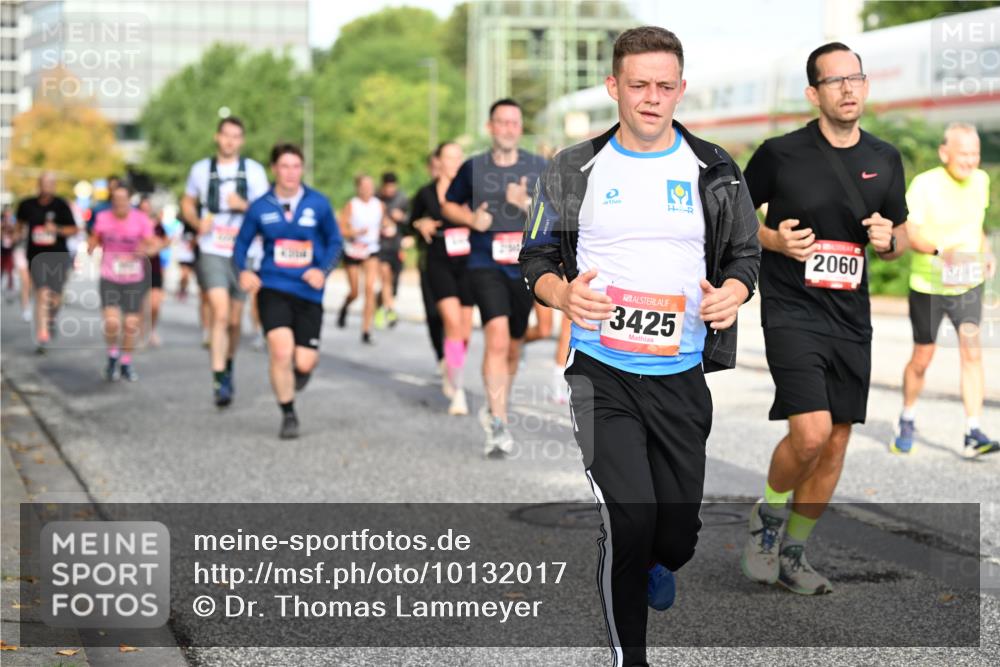 06.09.2026 - CURREX Alsterlauf Dr. Thomas Lammeyer http://msf.ph/oto/10132017 06.09.2026 09:55:50 Laufen 3425, 2060 meine-sportfotos.de