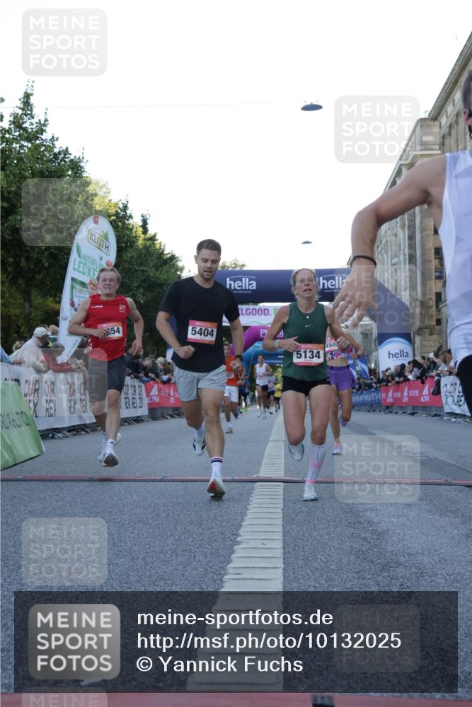 06.09.2026 - CURREX Alsterlauf Yannick Fuchs http://msf.ph/oto/10132025 06.09.2026 09:39:48 Ziel 3258, 3928, 4245, 4502, 5134, 5189, 5404, 5927, 6066, 8254 meine-sportfotos.de