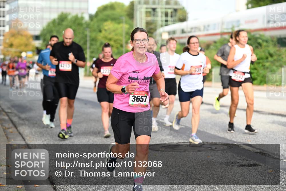 06.09.2026 - CURREX Alsterlauf Dr. Thomas Lammeyer http://msf.ph/oto/10132068 06.09.2026 09:55:55 Laufen 213, 3657, 3542 meine-sportfotos.de