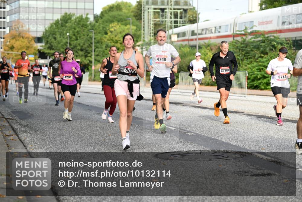 06.09.2026 - CURREX Alsterlauf Dr. Thomas Lammeyer http://msf.ph/oto/10132114 06.09.2026 09:56:00 Laufen 40, 5154, 4291, 8023, 4748, 2780, 5712 meine-sportfotos.de