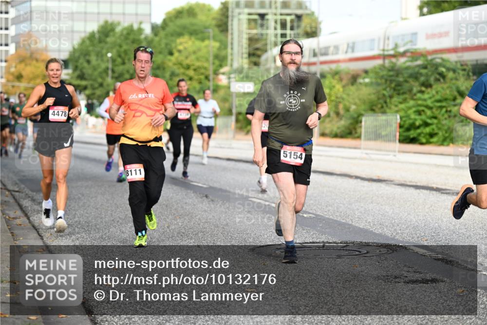 06.09.2026 - CURREX Alsterlauf Dr. Thomas Lammeyer http://msf.ph/oto/10132176 06.09.2026 09:56:06 Laufen 4478, 8111, 5154 meine-sportfotos.de
