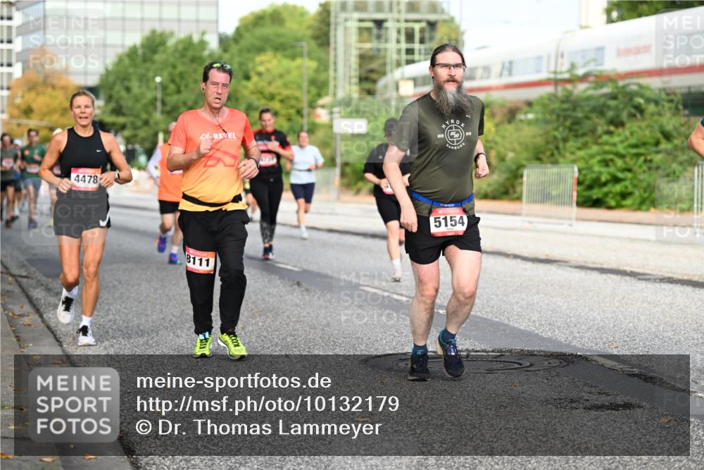 06.09.2026 - CURREX Alsterlauf Dr. Thomas Lammeyer http://msf.ph/oto/10132179 06.09.2026 09:56:07 Laufen 4478, 8111, 22, 5154 meine-sportfotos.de