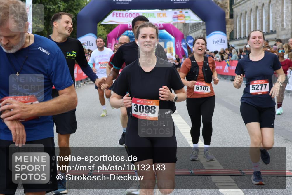 06.09.2026 - CURREX Alsterlauf Strokosch-Dieckow http://msf.ph/oto/10132183 06.09.2026 10:06:02 Ziel 2413, 2457, 3098, 3842, 3976, 4736, 4737, 4894, 5070, 5277, 5726, 5781, 6045, 6089, 6107, 6385, 8056, 8143 meine-sportfotos.de