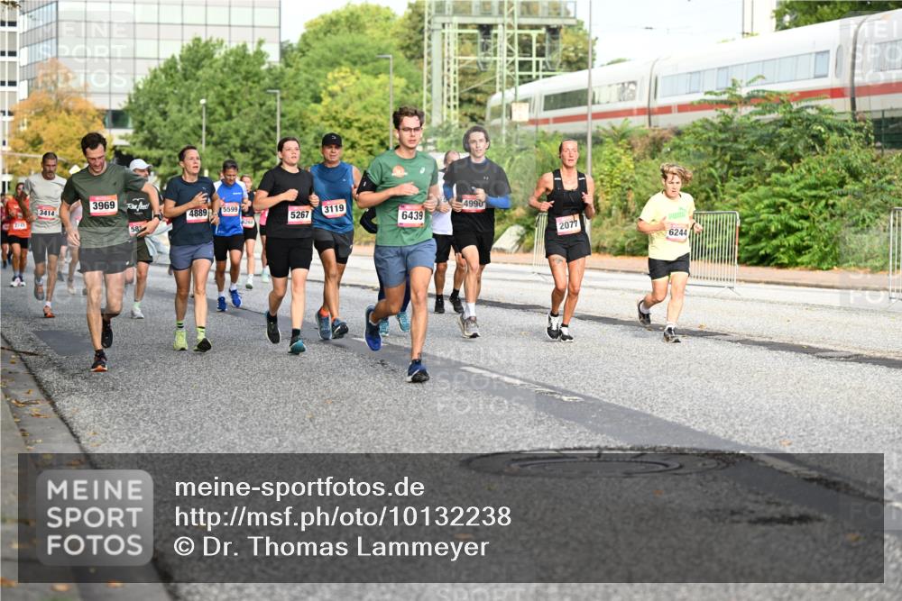 06.09.2026 - CURREX Alsterlauf Dr. Thomas Lammeyer http://msf.ph/oto/10132238 06.09.2026 09:56:13 Laufen 3969, 3414, 4889, 5599, 3119, 5267, 58, 6439, 4990, 2077, 6244 meine-sportfotos.de