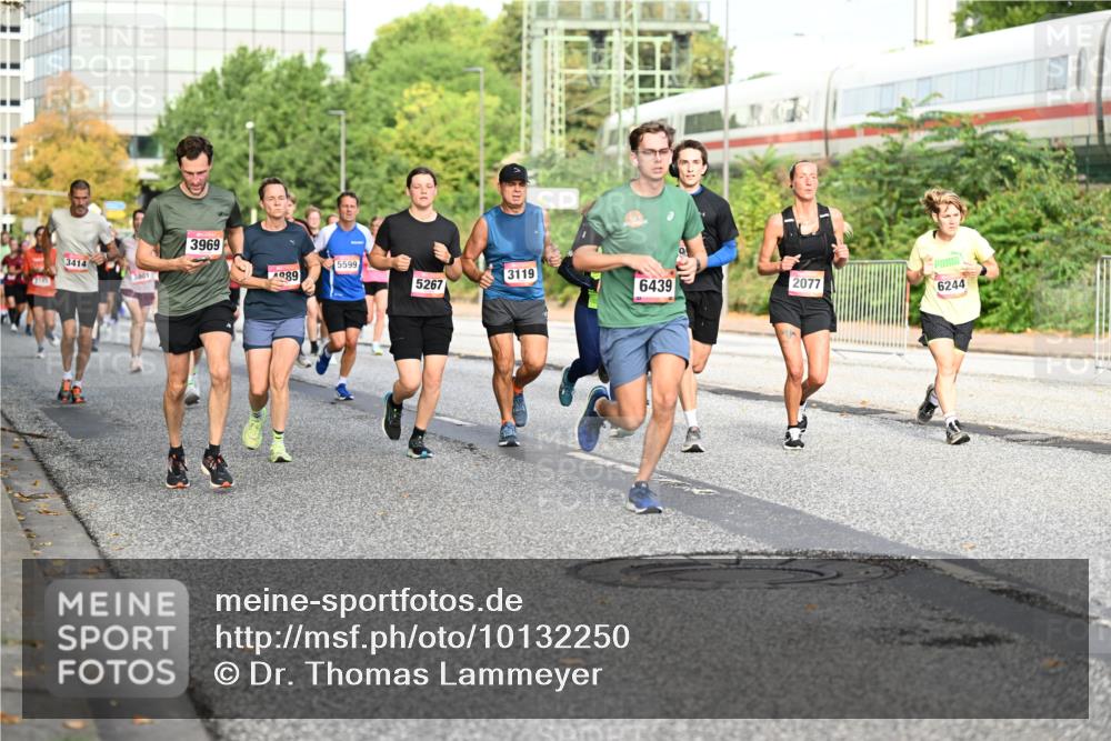 06.09.2026 - CURREX Alsterlauf Dr. Thomas Lammeyer http://msf.ph/oto/10132250 06.09.2026 09:56:14 Laufen 3414, 3969, 5599, 989, 3119, 5267, 6439, 2077, 6244 meine-sportfotos.de
