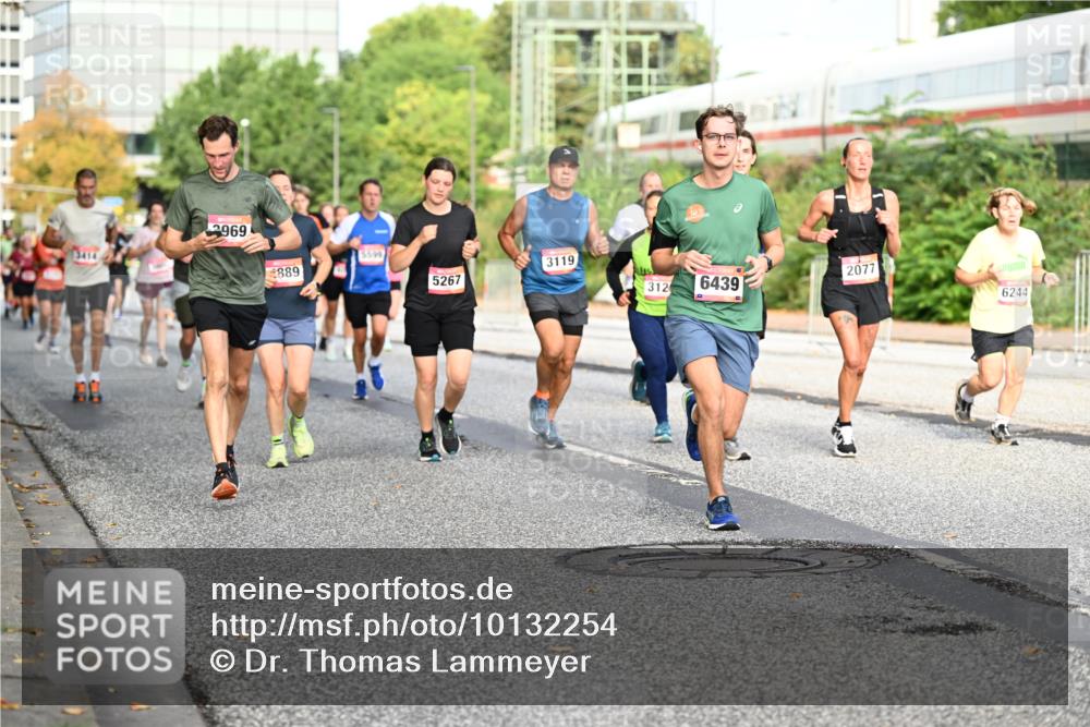 06.09.2026 - CURREX Alsterlauf Dr. Thomas Lammeyer http://msf.ph/oto/10132254 06.09.2026 09:56:14 Laufen 3414, 969, 889, 5599, 3119, 5267, 2077, 312, 6439, 6244 meine-sportfotos.de